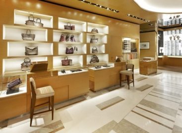 Louis Vuitton và cửa hiệu Maison Rome Etoile tại Ý