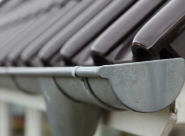 Cẩm nang sửa nhà – Bài 37: Sửa lỗ rò rỉ trên mái xối nước mưa