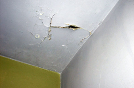Cẩm nang sửa nhà – Bài 44: Sự cố trần, sàn mái bê tông bị nứt, thấm, dột