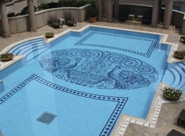 Ý tưởng trang trí hồ bơi bằng gạch Mosaic