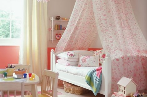 Trang trí phòng ngủ bé gái theo phong cách cổ điển
