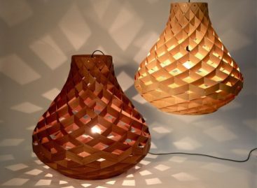 Đèn treo bằng tre Weave Pendant Lamp của nhà thiết kế Edward Linacre