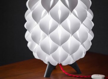 Chiếc đèn bàn Blom tinh tế của Sander Bakker