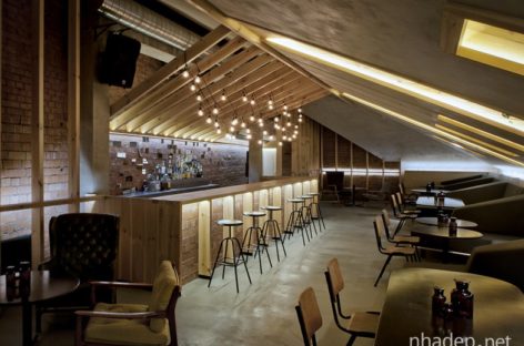 Thiết kế quầy bar trên tầng áp mái của Inblum Architects