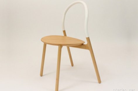 Chiếc ghế gỗ lưng silicon độc đáo của Joe Doucet