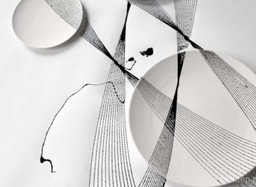 Những chiếc đĩa có đường nét “dao động” của David Derksen