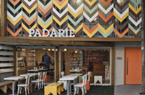 Không gian kiến trúc đầy màu sắc của Pandarie Cafe