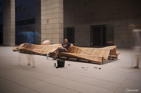 Chiếc ghế băng dài của nhà thiết kế Piotr Zuraw