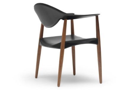 Chiếc ghế cổ điển Metropolitan của Carl Hansen & Son