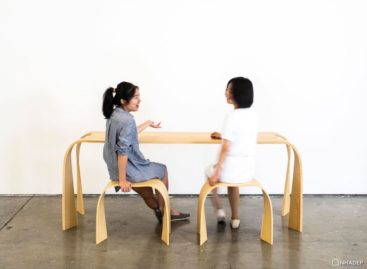 Bộ bàn ghế có thiết kế uốn lượn tinh tế