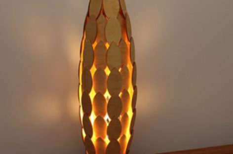 Bộ sưu tập đèn gỗ mộc mạc nhưng hiện đại của Ronny Buarøy