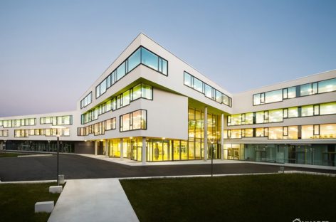 Thiết kế hiện đại của trường trung học Ergolding, CHLB Đức